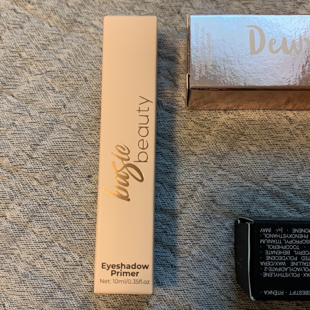 Makeup bundle - Picture 7 of 7